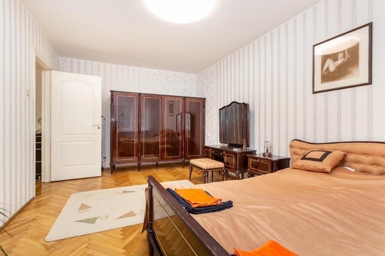3 Room Central Apartmend 90M2 Parking For One Car Fifth Floor And The Building Does Not Have An Elevator Ταλίν Εξωτερικό φωτογραφία
