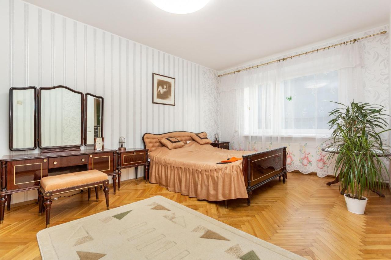 3 Room Central Apartmend 90M2 Parking For One Car Fifth Floor And The Building Does Not Have An Elevator Ταλίν Εξωτερικό φωτογραφία
